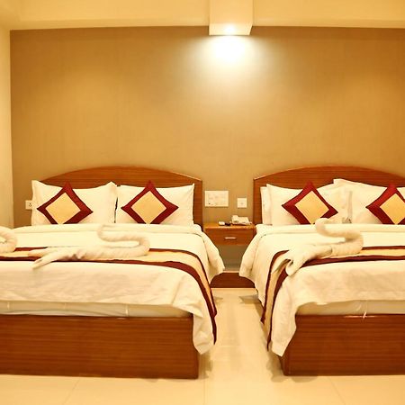 Nitheesh Residency Hotel Канчипурам Екстериор снимка