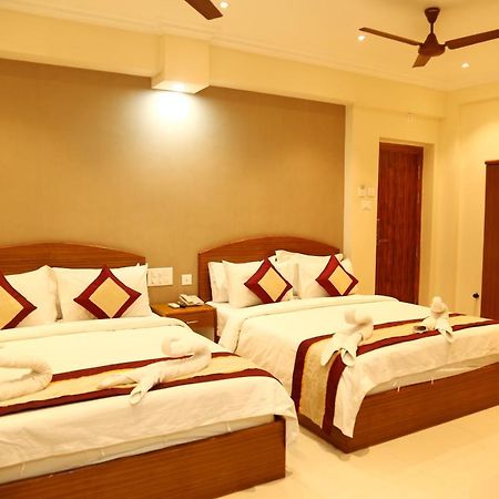 Nitheesh Residency Hotel Канчипурам Екстериор снимка