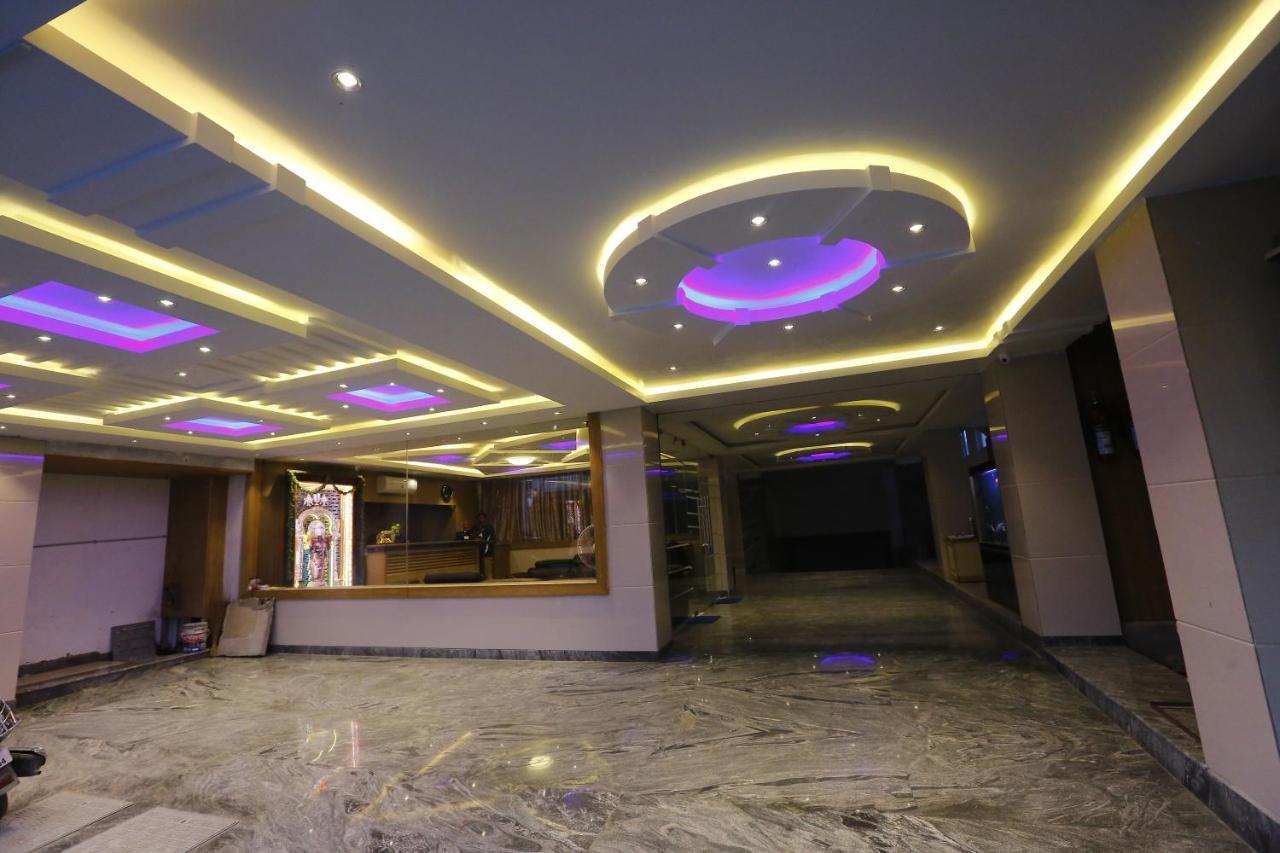 Nitheesh Residency Hotel Канчипурам Екстериор снимка