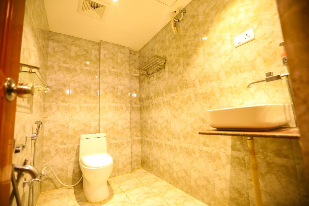 Nitheesh Residency Hotel Канчипурам Екстериор снимка
