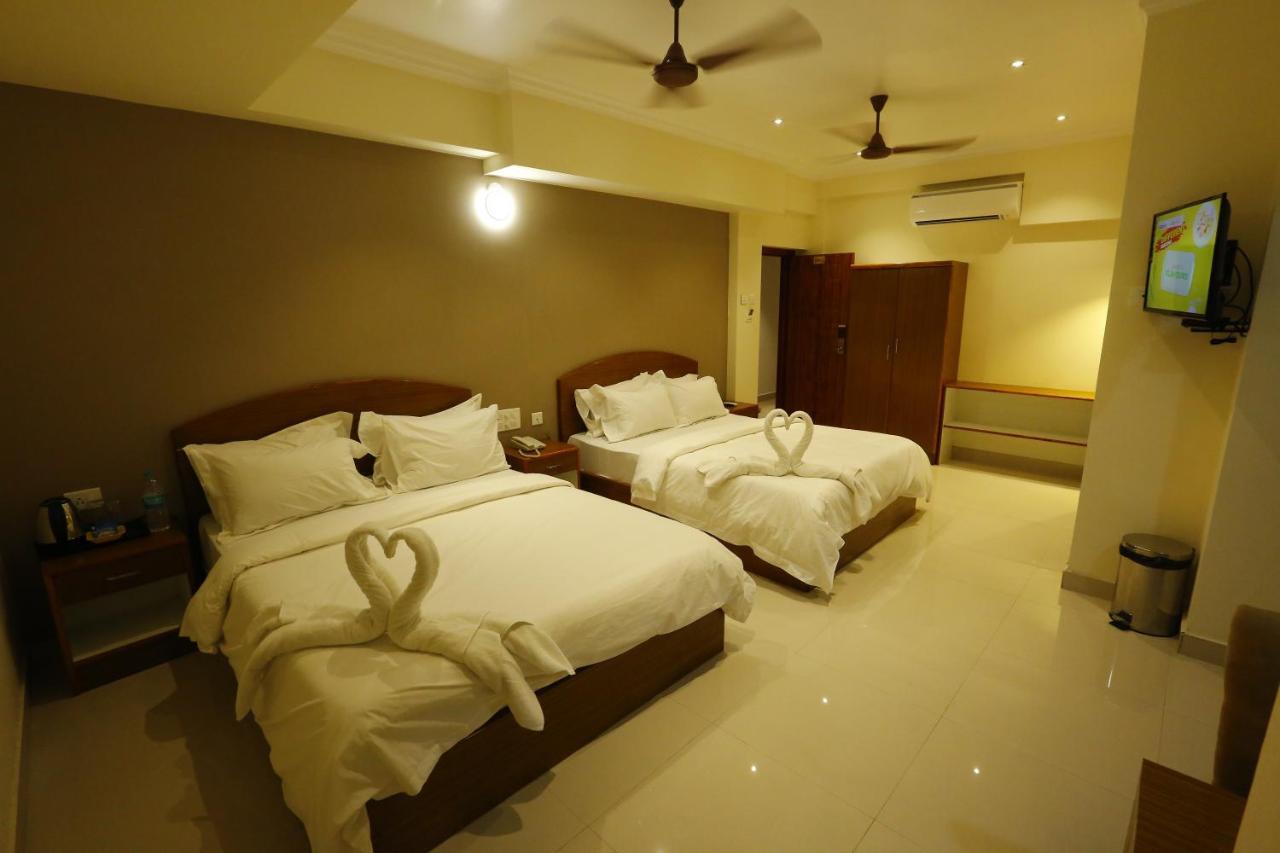 Nitheesh Residency Hotel Канчипурам Екстериор снимка
