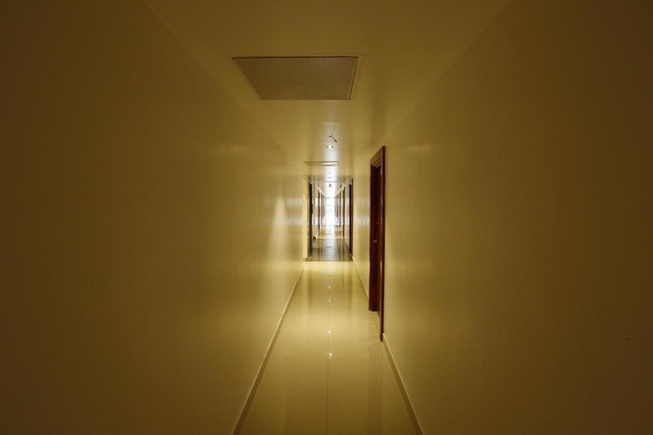 Nitheesh Residency Hotel Канчипурам Екстериор снимка